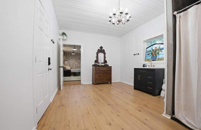409 Suthon Avenue Gallery 4
