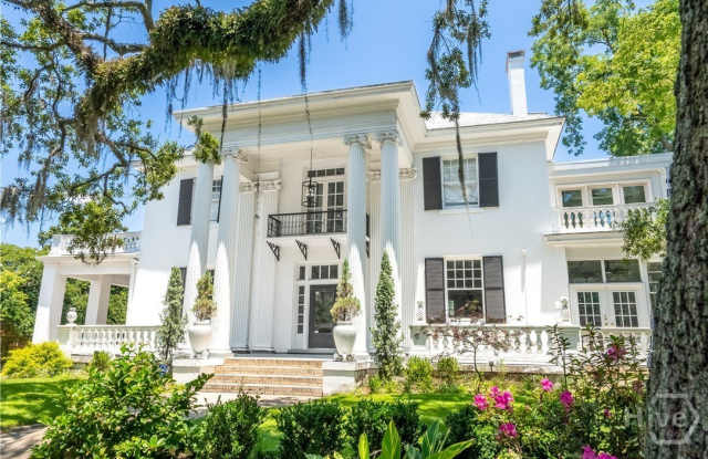 602 E Victory Drive Gallery 2