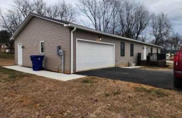 235 HICKORY DRIVE Gallery 1