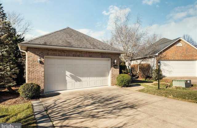 832 WINDER Court Gallery 3