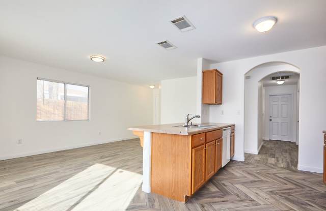 3 BEDROOM BARSTOW HOME Gallery 4