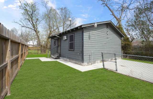 26 Sabra Court Unit B - 26 Sabra Court, Houston, TX 77048