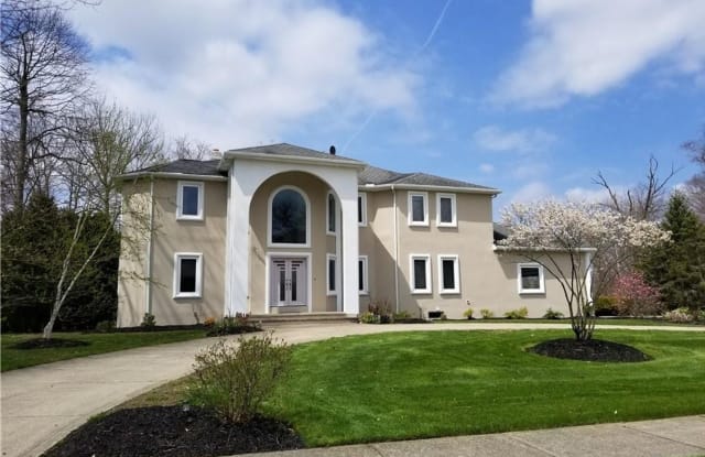 5868 Glasgow Lane - 5868 Glasgow Lane, Solon, OH 44139