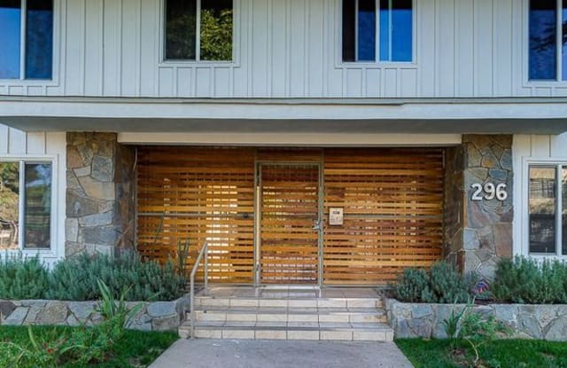 296 N Oakland Gallery 4