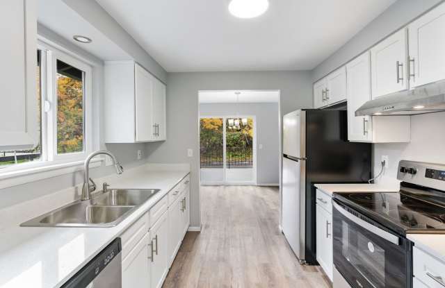 Charming, renovated West Linn apartment. photos photos