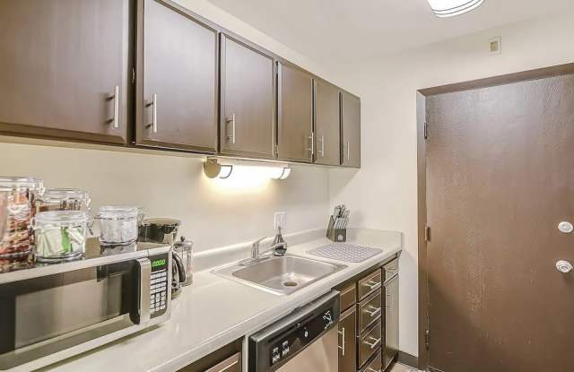 Hightower Apartments Gallery 3