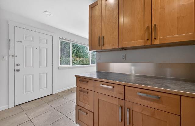 1319 15th Ave S#11 Gallery 4