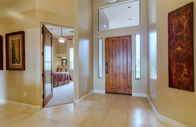 10911 E MARK Lane Gallery 2