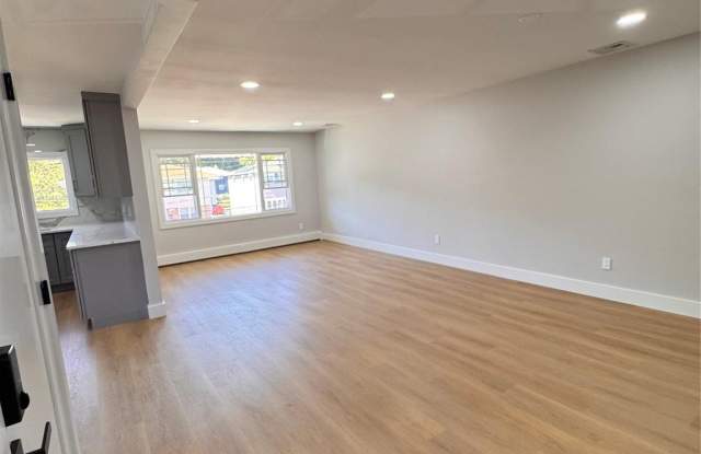 15 Valerie Drive Gallery 4