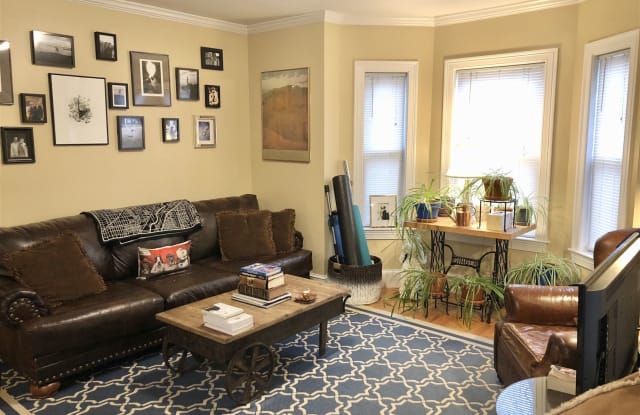 164 Ash St # 1 - 164 Ash St, Waltham, MA 02453
