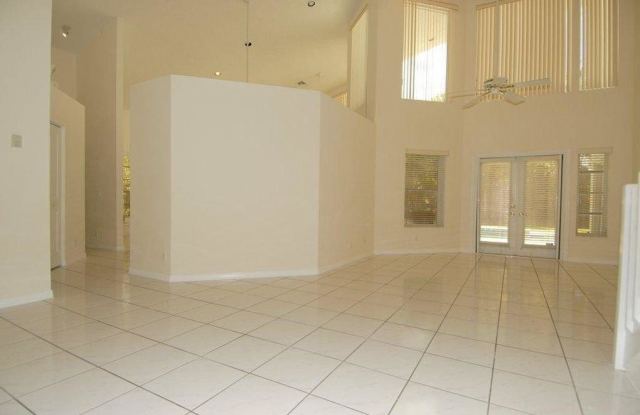 850 NW 4th Court Gallery 4