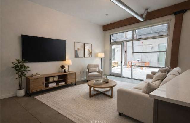 527 Molino Gallery 3