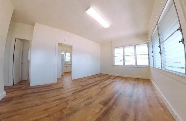 2173 Hillcrest Street Gallery 2