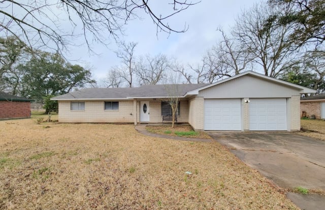 238 Sleepy Hollow Dr. - 238 Sleepy Hollow Drive, Lake Jackson, TX 77566