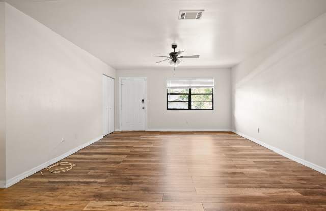 4945 91st Avenue Gallery 3
