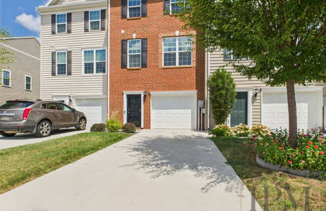 Modern 3 Bedroom, 2.5 Bath Townhome- Located in Gettysburg. Gallery 3
