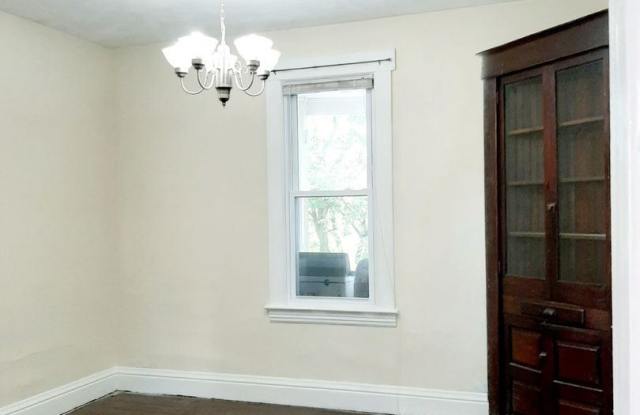 313 Lyndhurst Avenue Gallery 2