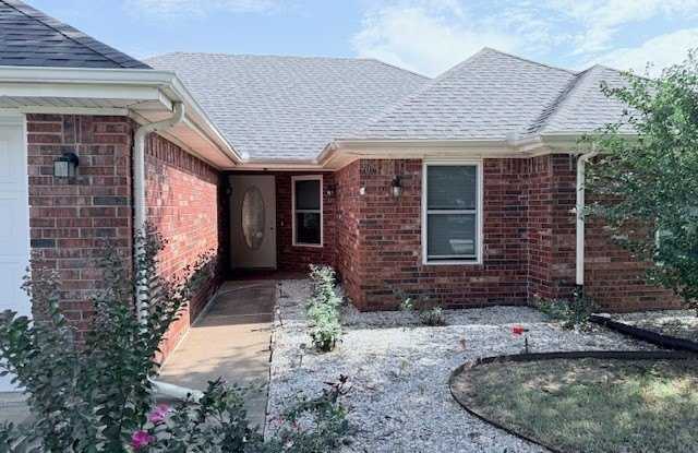 703 Windsor Lane Gallery 2