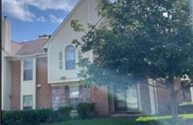 209 MAPLEWOOD - 209 Maplewood Court, South Lyon, MI 48178