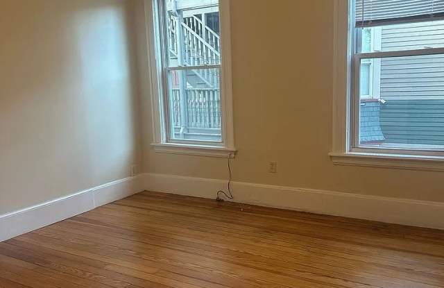 140 Elm St Apt 5 Gallery 3