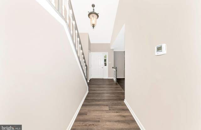 6257 LIGHT POINT Place Gallery 2