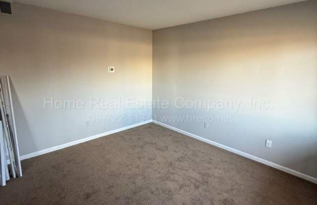 Courtyard Apartments | 1004 Salisbury Street Apt 4-B Gallery 3