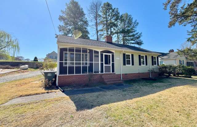 The Lifestyle YOU Deserve! - 403 East Street, Clarksville, VA 23927