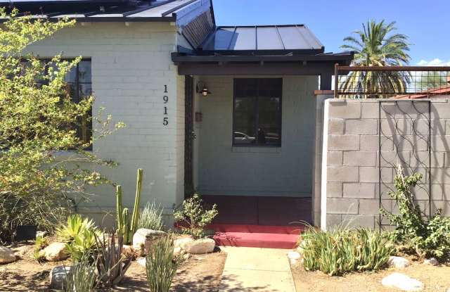 Modern, beautiful 3Bdrm, 2ba unfurnished in Sam Hughes, 1m to UofA photos photos