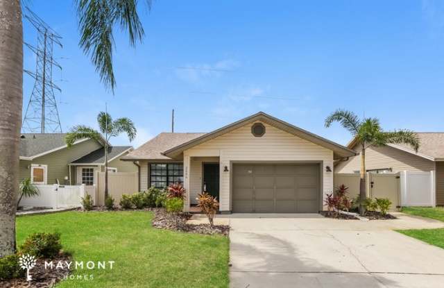 2886 Whispering Drive South photos photos