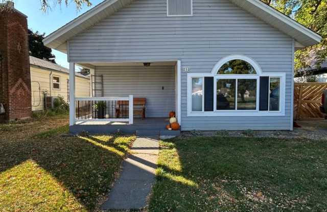 Beautifully modernized 1925 home across from park. Available in November! Gallery 1