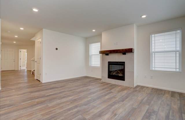 Available for move-in on 05/15/26- 3bed/2.5bath in Aurora! photos photos Available for move-in on 05/15/26- 3bed/2.5bath in Aurora! photos photos