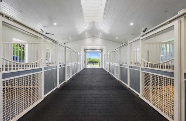 15450 Estancia Lane Gallery 4