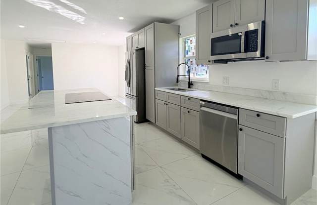 3615 Country Club Boulevard Gallery 1