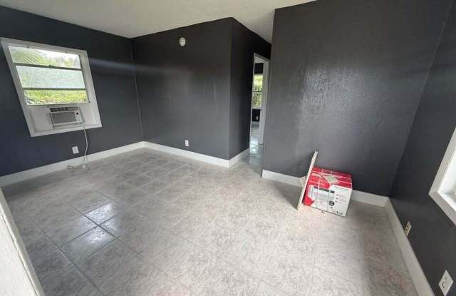 2960 CHICKAMAUGA Avenue Gallery 2