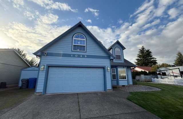 1049 Yorkshire Ct SE - 1049 Yorkshire Court Southeast, Four Corners, OR 97317