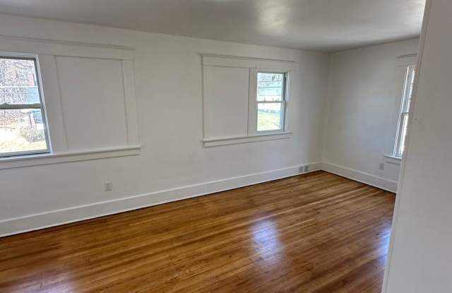 459 Idora Avenue - 459 Idora Avenue, Youngstown, OH 44511