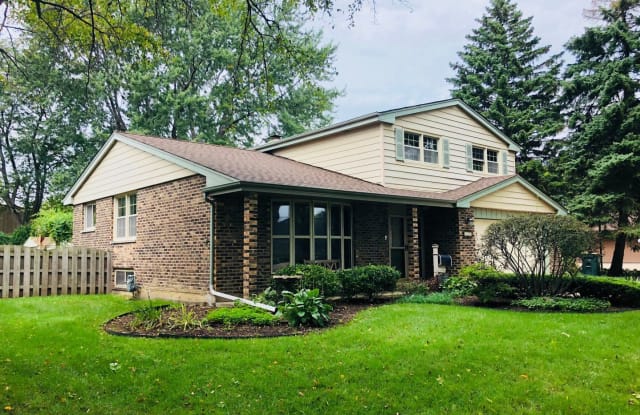 2642 N. Forrest Lane - 2642 North Forrest Lane, Arlington Heights, IL 60004