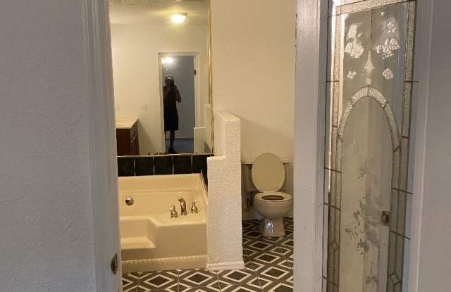711 Goss Avenue photos photos