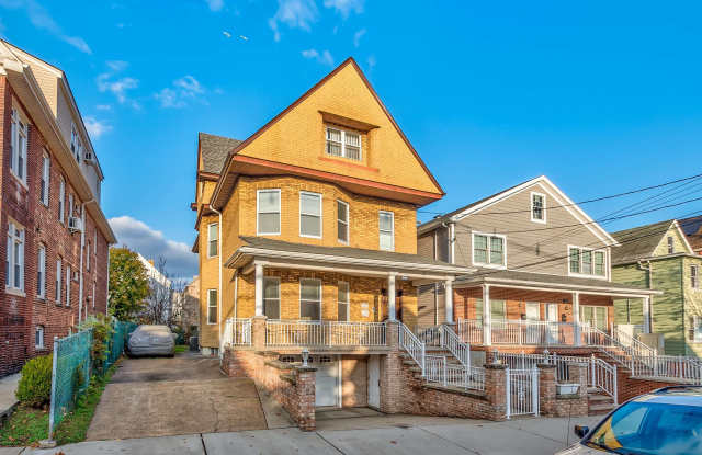 77 WEST 50TH ST - 77 West 50th Street, Bayonne, NJ 07002