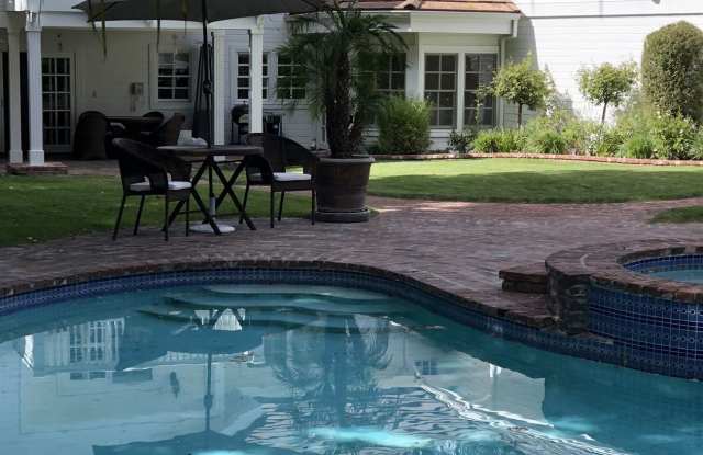 4542 Westchester Dr Gallery 2