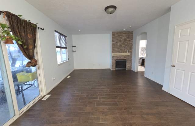 6878 W 3100 S photos photos