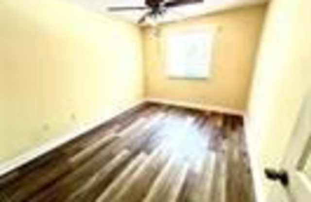 7893 North Southwood Circle photos photos