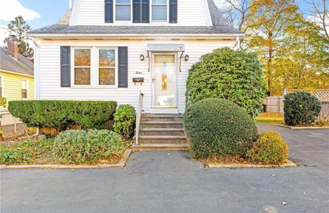 12 Lookout Avenue - 12 Lookout Avenue, Providence County, RI 02911