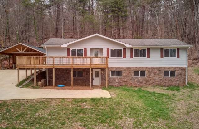 5 bed 3 bath - Gorgeous Large Family Home in Ooltewah! Leasing Special Available! photos photos