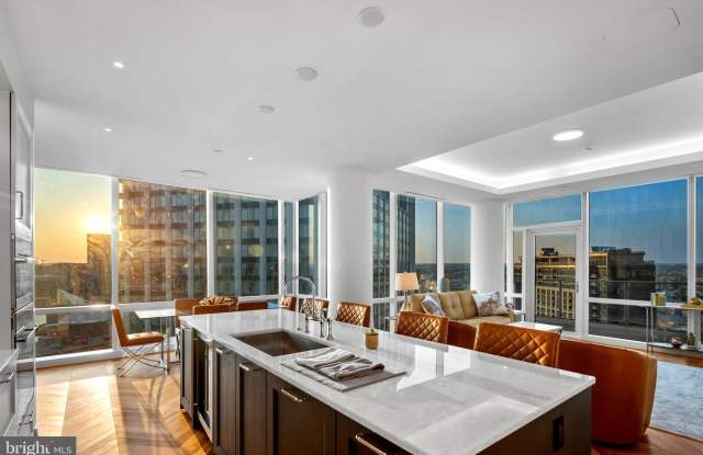 300 INTERNATIONAL DRIVE photos photos