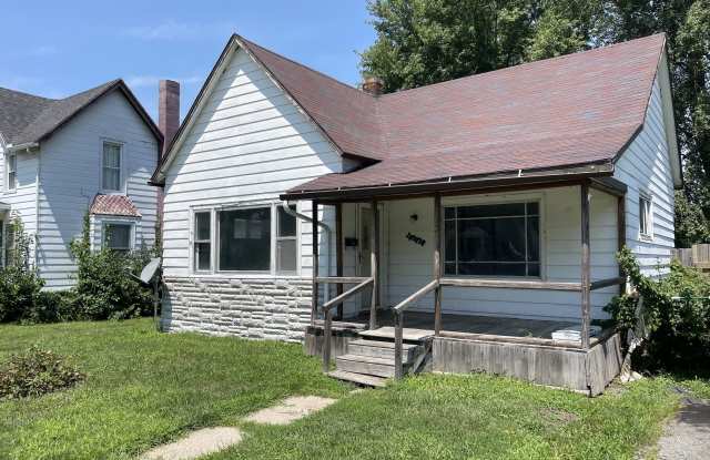 820 E Main St - 820 East Main Street, Hoopeston, IL 60942
