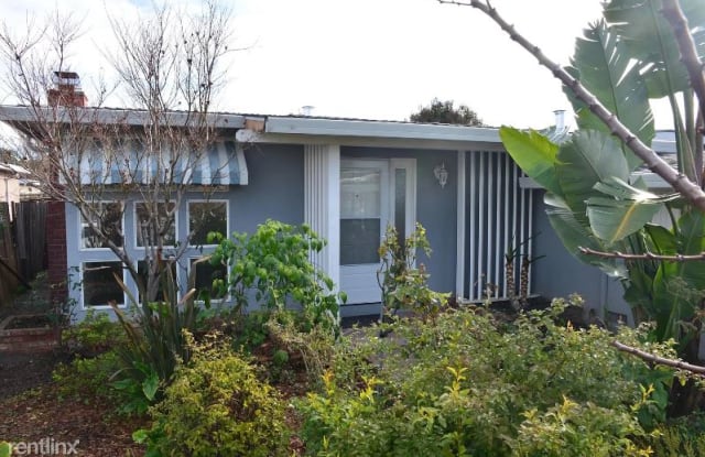2528 Farrington Way - 2528 Farrington Way, East Palo Alto, CA 94303