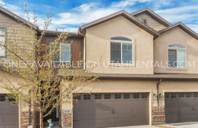 1828 W 761 S photos photos