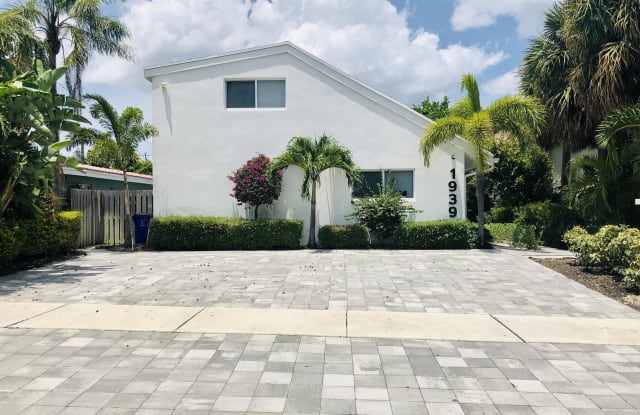 1939 NE 5th Street - 1939 Northeast 5th Street, Deerfield Beach, FL 33441