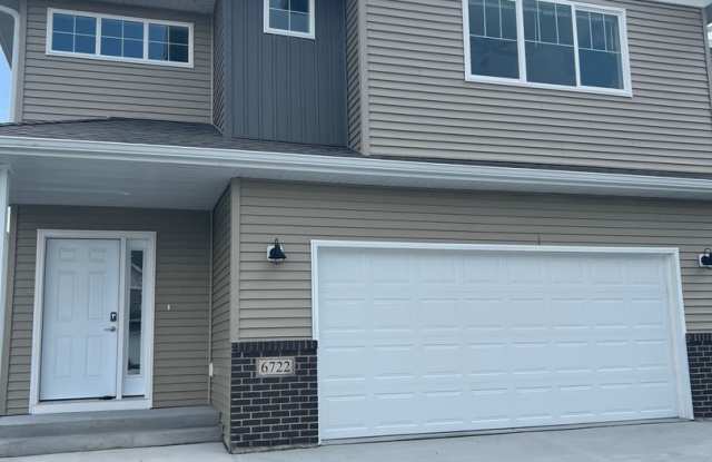 4 Bed 2 Bath Single Family Home Gallery 1